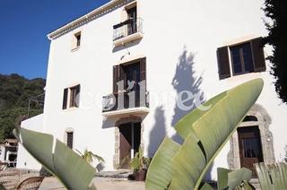 Rent House in Sant Pere. Masía catalana del s. xix por reformar con licencia turística en