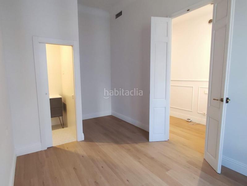 Foto 43622281-58e2-4fe1-a433-5bef31d04b39. Erdgeschoss mit heizung in Casagemes Badalona