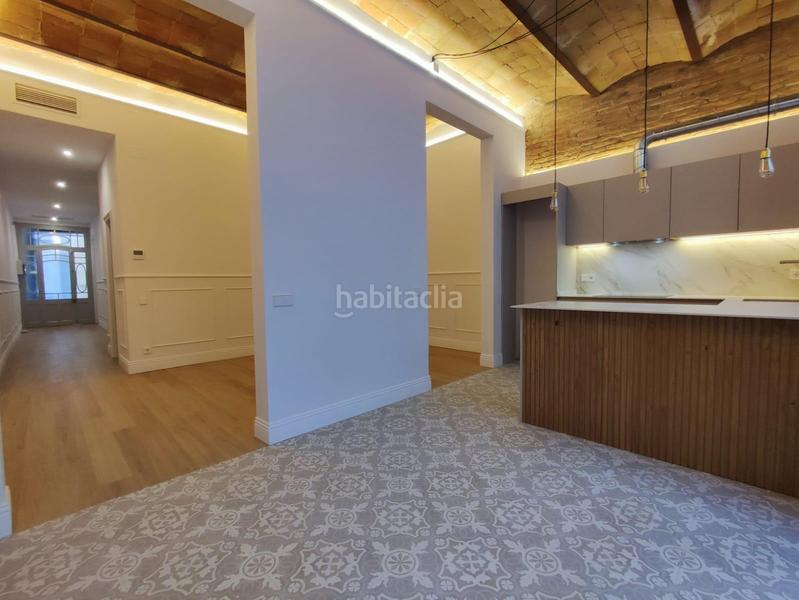 Foto 50860899-b18a-40df-89b6-5de0249ada4b. Erdgeschoss mit heizung in Casagemes Badalona