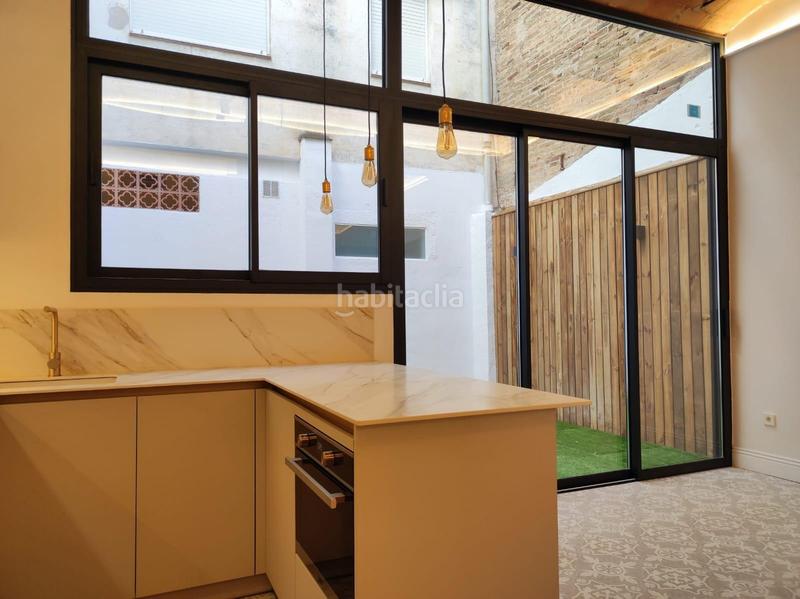 Foto 6506cdc6-ba08-42cf-a24c-cc586d03a06e. Erdgeschoss mit heizung in Casagemes Badalona