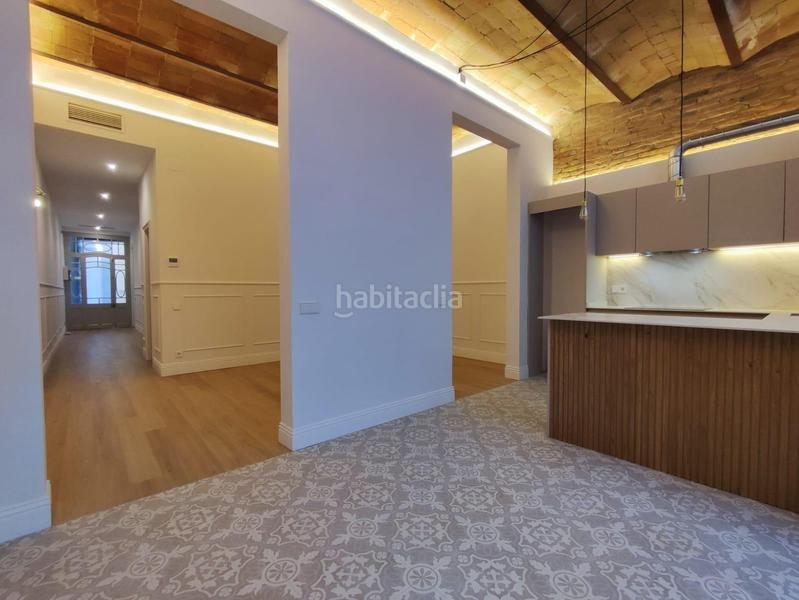 Foto d3bbfff9-9a7b-4e0c-806d-011f3e306df6. Erdgeschoss mit heizung in Casagemes Badalona