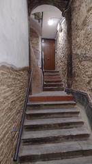 Appartement  Calle robador. Piso en el centro del emblemático barrio de el raval con inquili