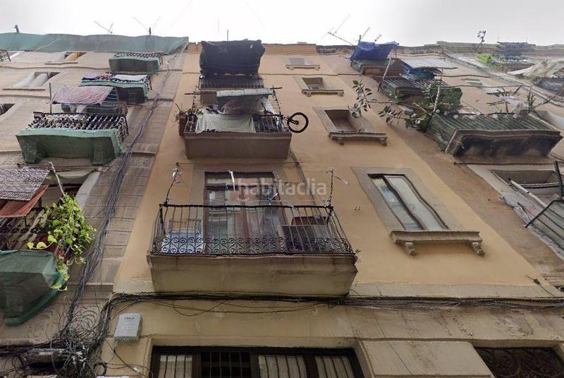 Foto 2652527f-9a6c-4668-8126-74eee7422ba7. Planta baja piso en venta en calle sant gil alquilado hasta 062026 en Barcelona