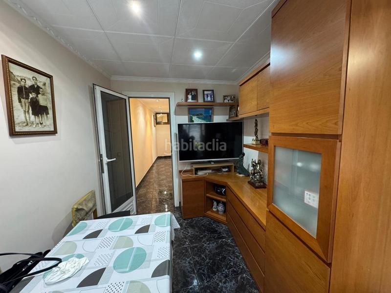 Foto c874f073-18ac-4d0f-b074-6ea7eed33a83. Planta baixa a Santa Rosa Santa Coloma de Gramenet