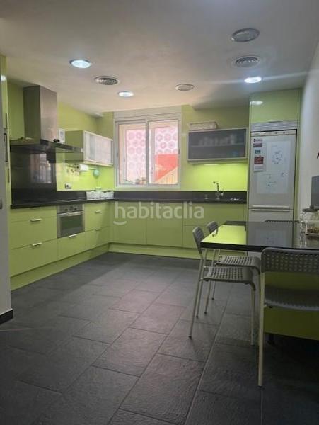 Foto eb7d8854-d622-4aef-96a0-9ae635b9eb0c. Casa adossada amb aparcament a Torre Baró Barcelona