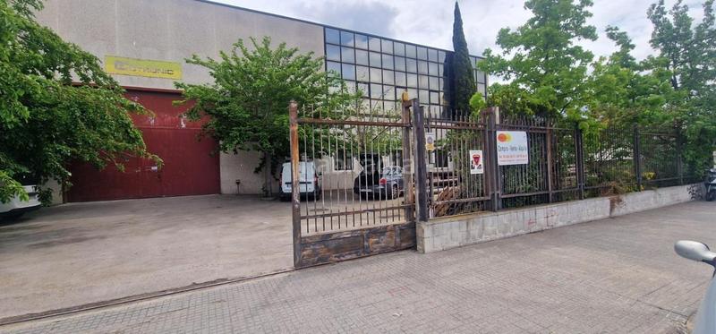 Foto 3b1388fb-b4c7-4d42-bb63-f360ba1266b6. Nave industrial  pla den coll en Montcada i Reixac