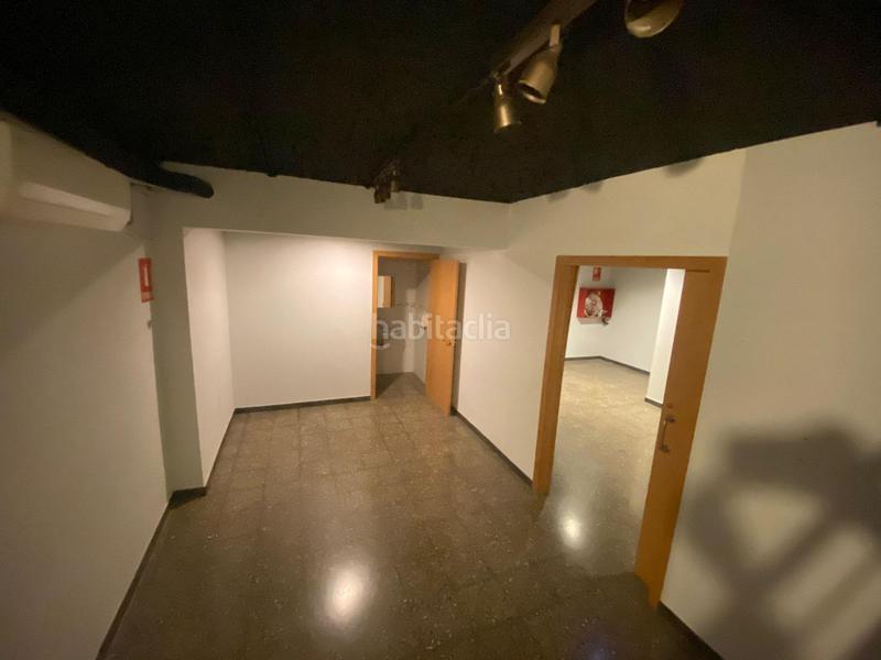 Foto f3e1c5e3-01ec-4ad0-8488-03a67f52143e. Local comercial  sant andreu Navas en Barcelona