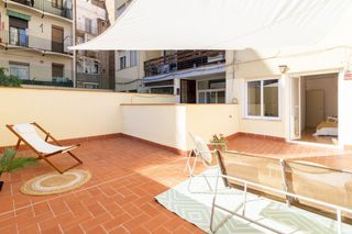 Piso  Carrer de la diputaci�. Piso con hermosa terraza de 40mts en eixample !!