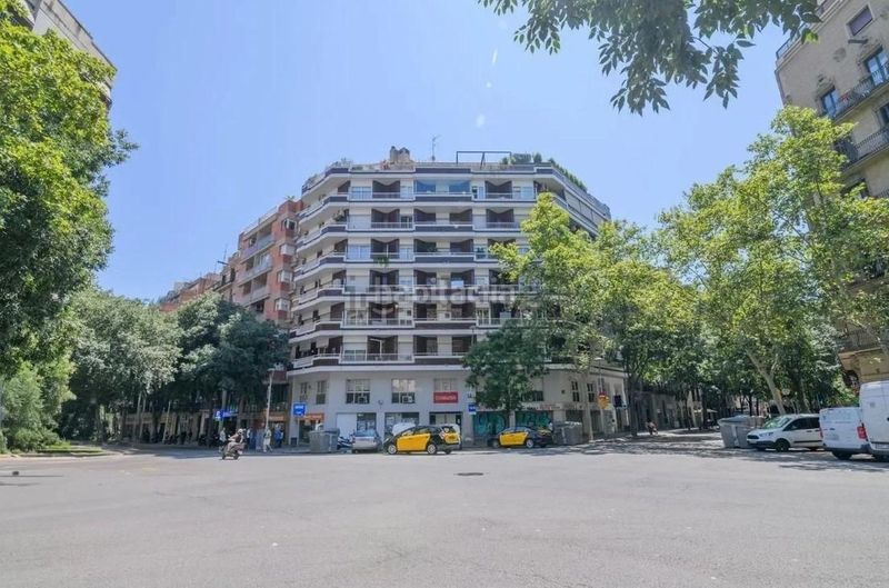 Foto 16a8c527-f596-47c2-831e-49b0de2e1c20. Pis a Sant Antoni Barcelona