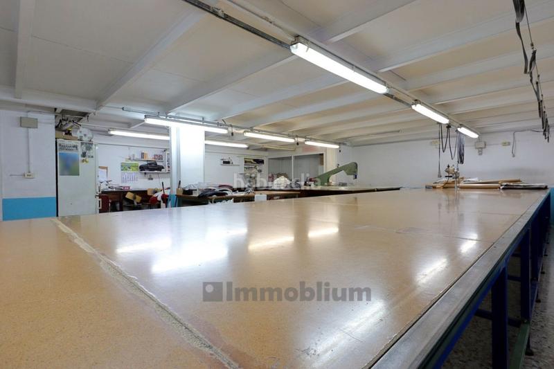 Foto 10c1d39e-c771-45aa-b392-61e0eed4e3a8. Alquiler local comercial con altillo en Centre Mataró