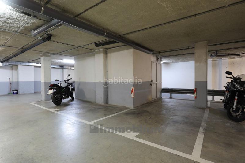 Foto b7cd57dd-b39e-4701-8225-8c8fea4e2c17. Aparcament cotxe a Via Europa - Parc Central Mataró