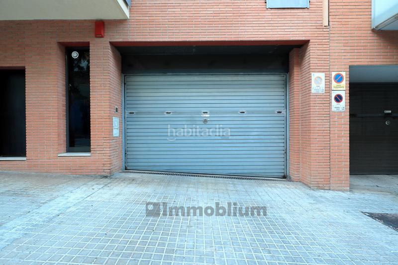 Foto ee12a8dd-384c-4ffd-9a1e-8a0b2285a9f5. Aparcament cotxe a Via Europa - Parc Central Mataró