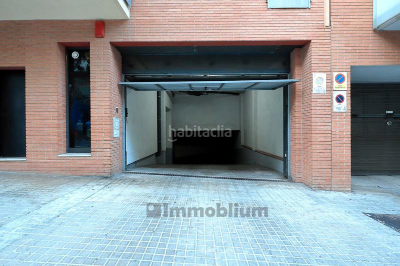 Foto f91425e3-994b-4bb7-9116-ef5af55ae492. Aparcament cotxe a Via Europa - Parc Central Mataró