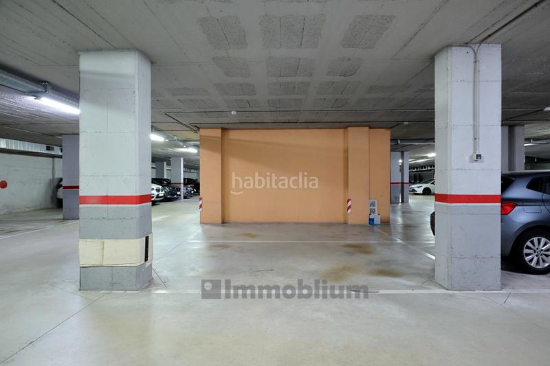 Foto 36383e54-bf79-41c7-b6cd-380c5bf7ec3f. Parking coche grande con buen acceso en Via Europa - Parc Central Mataró