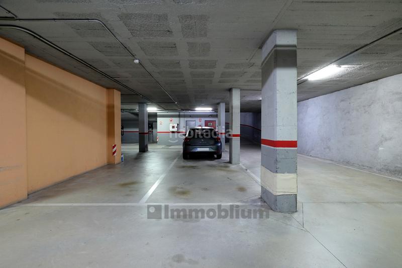 Foto 71ec24fe-5f94-4b67-87c0-6f7df4be15b0. Parking coche grande con buen acceso en Via Europa - Parc Central Mataró