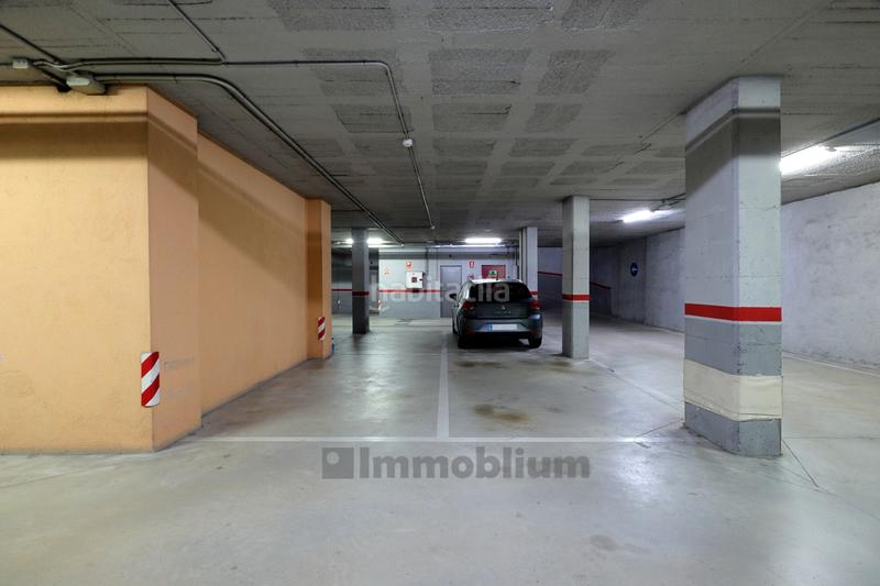 Foto f5faad25-f02d-4e4b-834f-1baa596fdca8. Parking coche grande con buen acceso en Via Europa - Parc Central Mataró