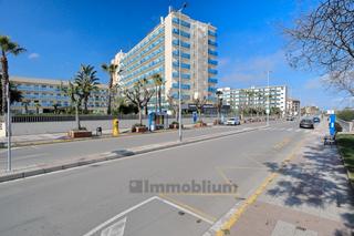 Local Comercial a Centre. En la playa de pineda de mar
