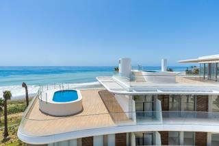 Ático en Guadalobón. Lujoso complejo residencial en primera línea de playa en estepon