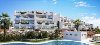 Planta baja en Estepona Golf. Nuevo y maravilloso apartamento con jardín en estepona golf.