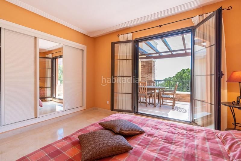 Foto 9ef1c01d-2c2f-42b0-800e-372ab557eefd. Apartamento  planta media en los arqueros en Benahavís