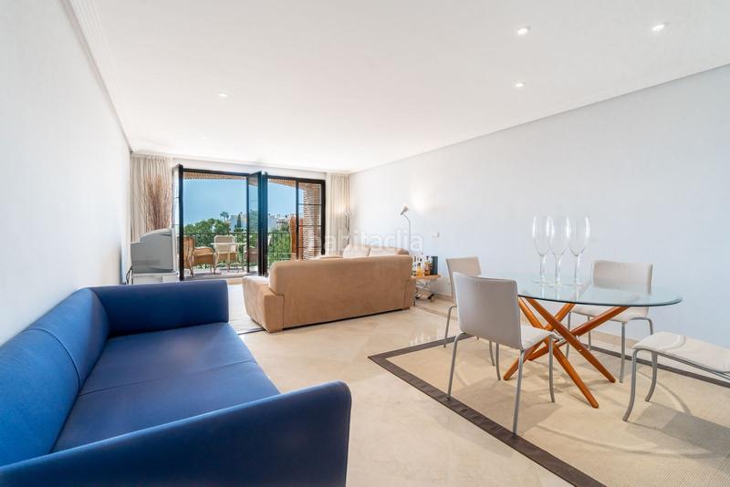 Foto b64aa54e-2164-4696-9353-76364429e1bb. Apartamento  planta media en los arqueros en Benahavís