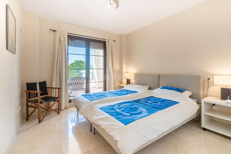 Foto b893db0c-d0e4-4ae6-810c-b83481a65375. Apartamento  planta media en los arqueros en Benahavís