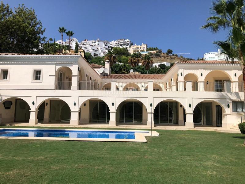Foto 189c7f8e-02a9-4769-b202-9e2e5d32ad3e. Casa villa de lujo en primera línea de golf en los arqueros en Benahavís