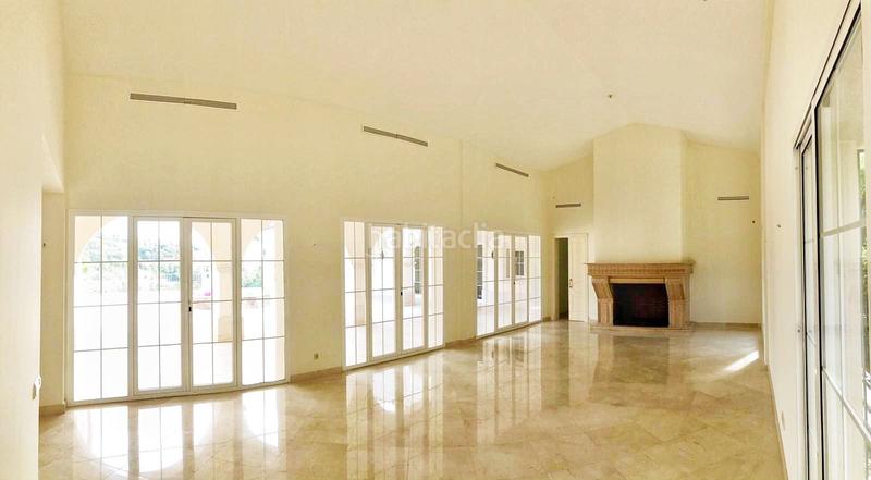 Foto 95b92e46-e761-418e-b5e2-ebcef7f972a5. Casa villa de lujo en primera línea de golf en los arqueros en Benahavís