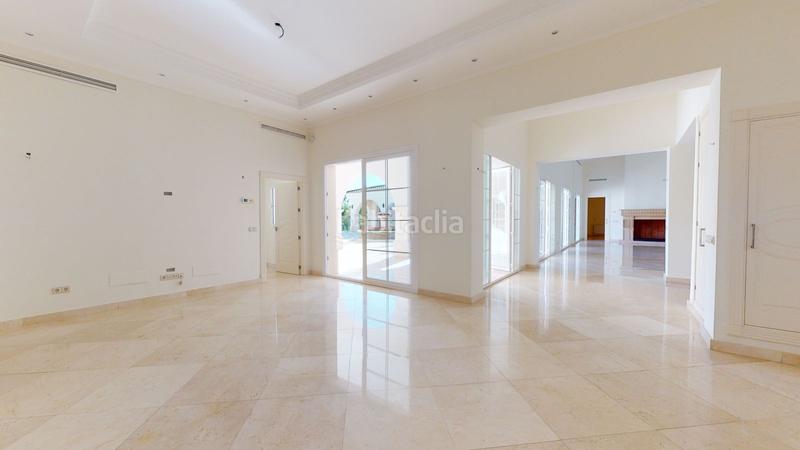Foto b47fc545-b924-4d20-a73a-798e485db59d. Casa villa de lujo en primera línea de golf en los arqueros en Benahavís