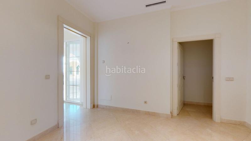Foto d60a7531-3f0f-4351-ad9f-515e89910bae. Casa villa de lujo en primera línea de golf en los arqueros en Benahavís