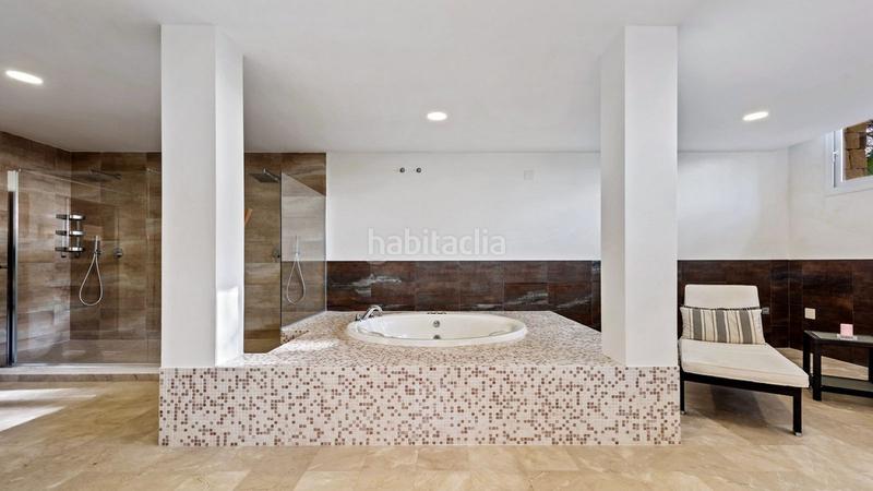 Foto a9142846-e344-4bf4-9aa5-2b30da95d376. Casa villa de 7 habitaciones en venta en Hacienda Las Chapas en Marbella