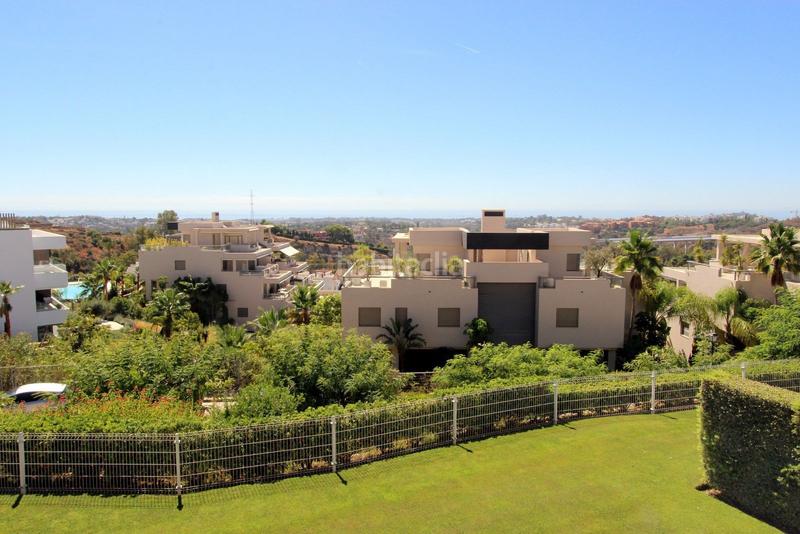 Foto 9d806f58-f1fb-43e7-b210-6f59cd6f4512. Apartamento  planta media en los arqueros en Benahavís