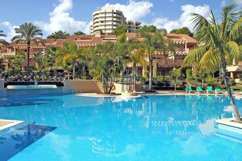 Foto 1806ebfd-1663-4635-9d74-094a61a8c7ba. Apartamento magnificent apartment located in a luxurious urbanization within the Río Real golf course, east. excellent location, just en Marbella