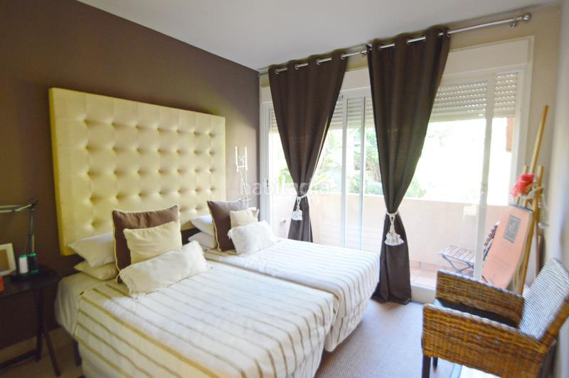 Foto 8d9e7cbe-65e9-4c71-a5f3-4d8f72d59beb. Apartamento magnificent apartment located in a luxurious urbanization within the Río Real golf course, east. excellent location, just en Marbella