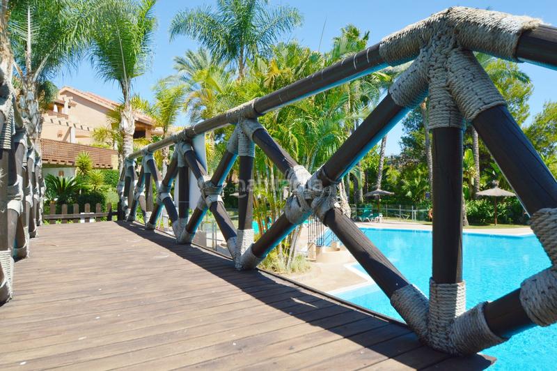 Foto 90a32331-108d-4c8b-b995-91513e907c51. Apartamento magnificent apartment located in a luxurious urbanization within the Río Real golf course, east. excellent location, just en Marbella