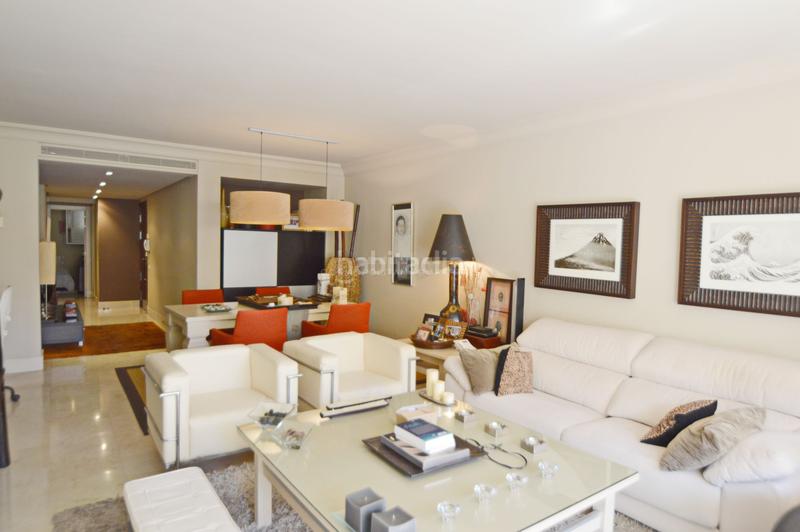 Foto c28cd5e5-30a8-4494-be37-a547a0c19932. Apartamento magnificent apartment located in a luxurious urbanization within the Río Real golf course, east. excellent location, just en Marbella