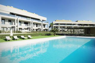 Planta baja en Cancelada. Obra nueva, apartamentos, áticos, vistas al mar, piscina, gimnas