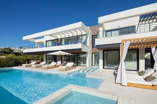 Casa in Nueva Andalucía centro. Lujosa villa moderna en nueva andalucia, marbella