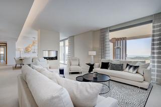 Apartamento en La Quinta. Exclusivo apartamento de 5 dormitorios en planta media en real d