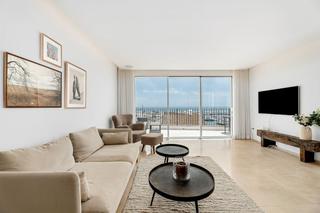 Àtic a Puerto Banús. Lujoso y moderno apartamento en el puerto deportivo de puerto ba