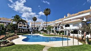 Planta baja en San Pedro de Alcántara Pueblo. Apartamento en planta baja en san pedro alcántara