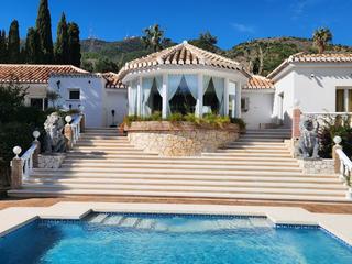 Casa a Centro. Maravillosa villa en la zona de rancho domingo, benalmádena.
