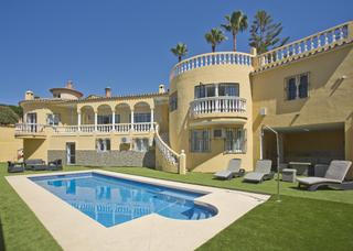 Maison à Amapola de las farolas 53. Villa familiar privada de 6 dormitorios en excelente ubicación,