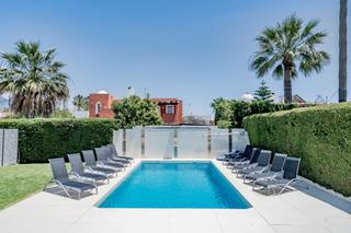 Casa a Rio sena-altos del rodeo 12. Bonita villa en nueva andalucia