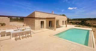 Country house in N/a. Casa de campo moderna de nueva construcción