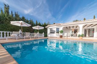 Maison en Pozos de sierrezuela 36. Venta de chalet reformado
