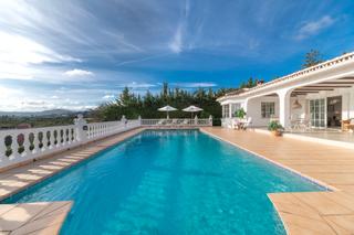 Haus in Pozos de sierrezuela 36. Venta de chalet reformado