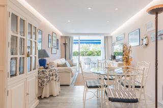 Planta baixa a Elviria. Acogedor apartamento en planta baja con jardín privado