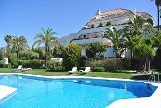 Àtic a Puente Romano. Ático exclusivo en las lomas del marbella club  golden mile