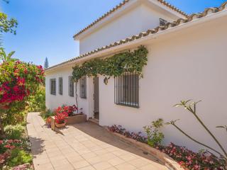 Maison à Playa Bajadilla - Puertos. Villa serena en marbella naturaleza y lujo en perfecta armonía